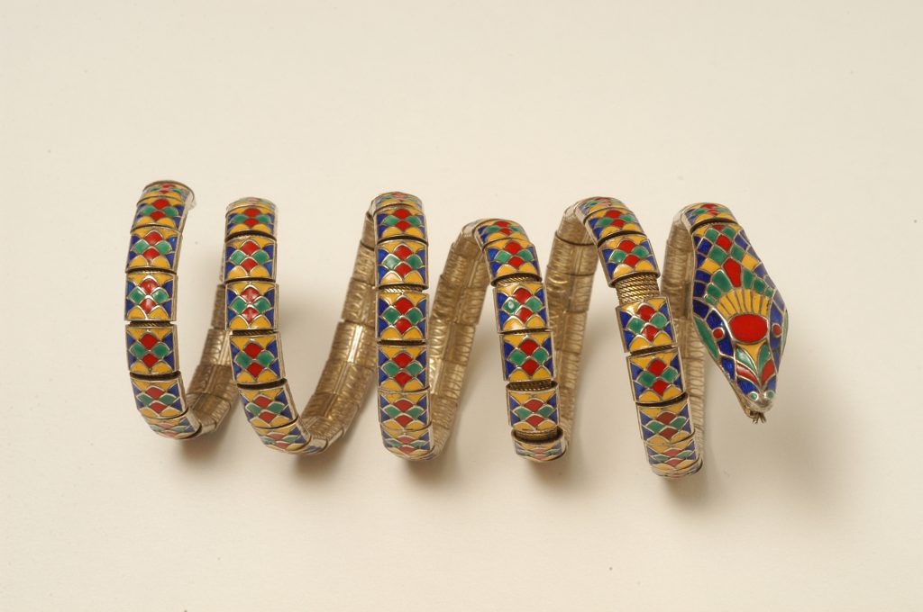 ART DECO EGYPTIAN REVIVAL ARMBAND thedesigngallery