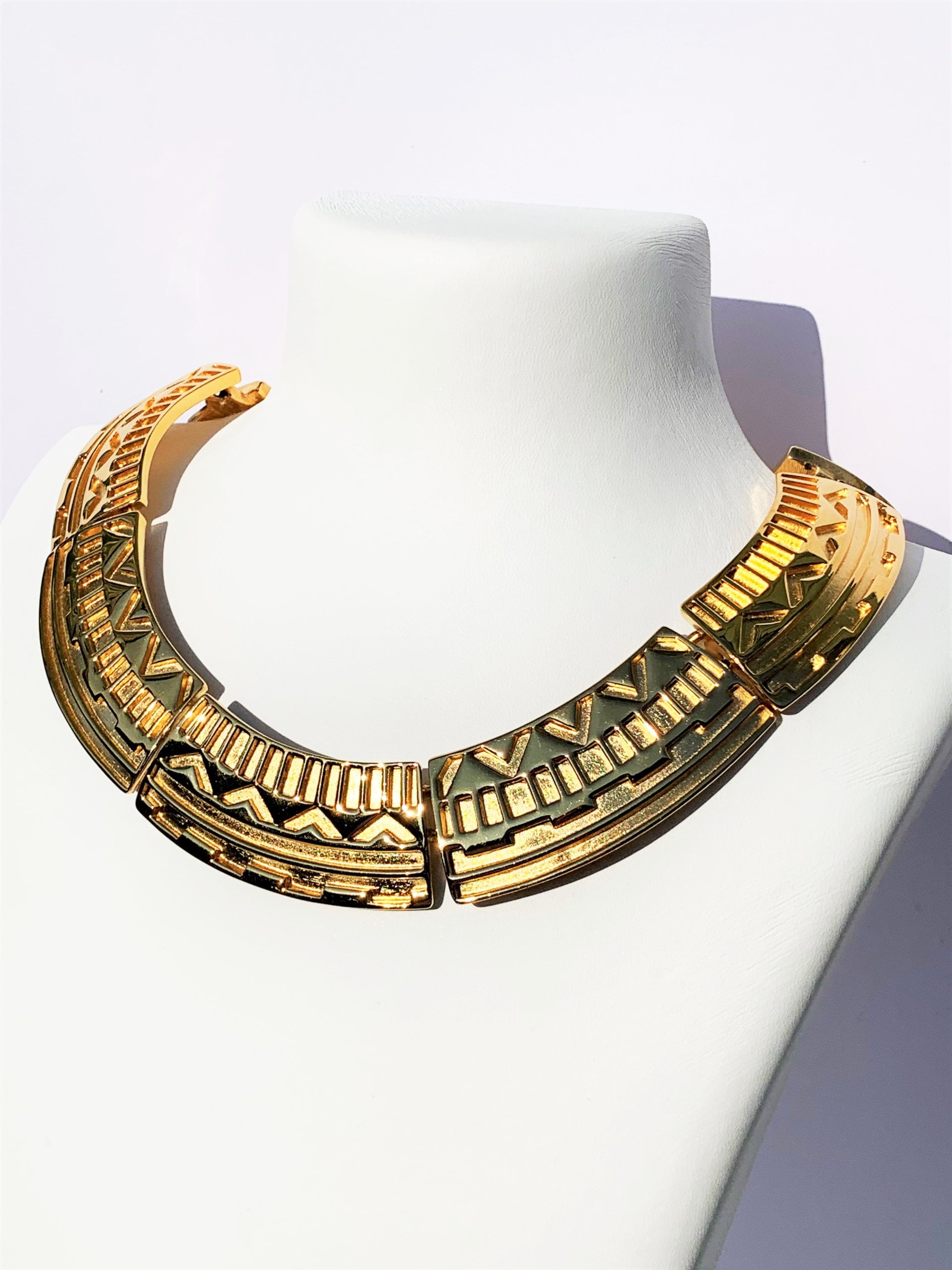 Monet Aztec gold collar